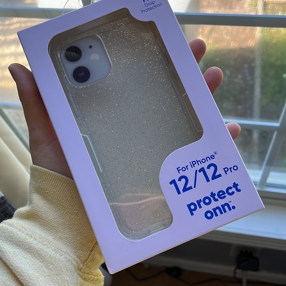 Two iPhone 12 or 12 pro cases - Picture 2 of 2